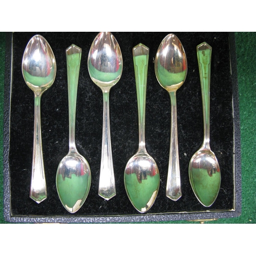 484 - Set of six silver teaspoons, marked for Sheffield and bearing the Mappin & Webb makers mark in fitte... 