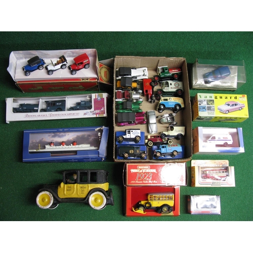 365 - Mixed lot of boxed and loose model vehicles from: Corgi, Matchbox, Lledo, Vanguards etc together wit... 