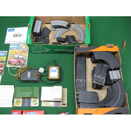 460 - Three boxes of Triang-Minic Motorway with grey and black track parts (some boxed), a RM912 railway j... 