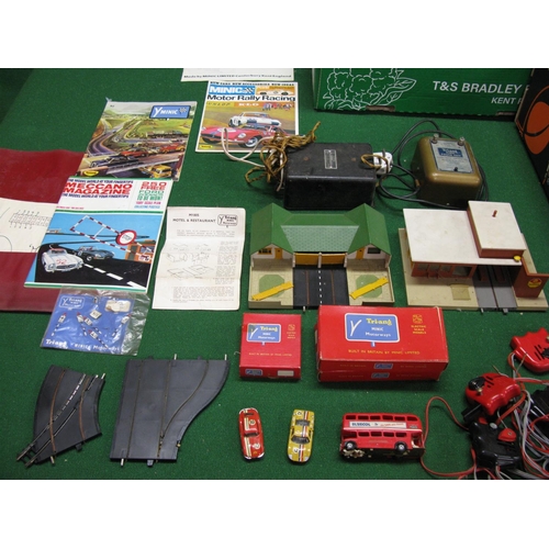 460 - Three boxes of Triang-Minic Motorway with grey and black track parts (some boxed), a RM912 railway j... 