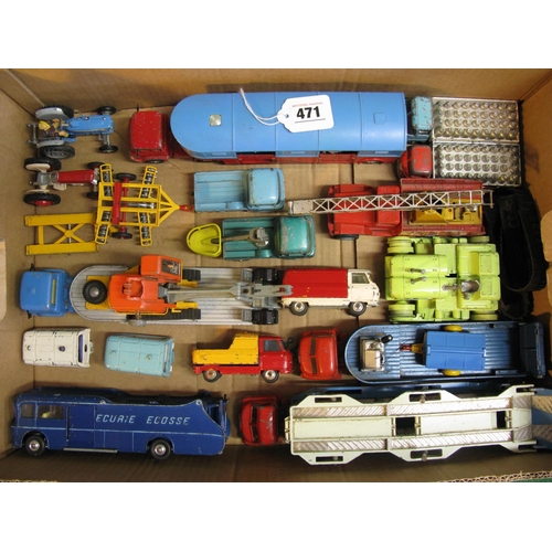 471 - Box of loose Corgi lorries, vans, low loaders, tractors etc to include: Ecurie Ecosse racing car tra... 