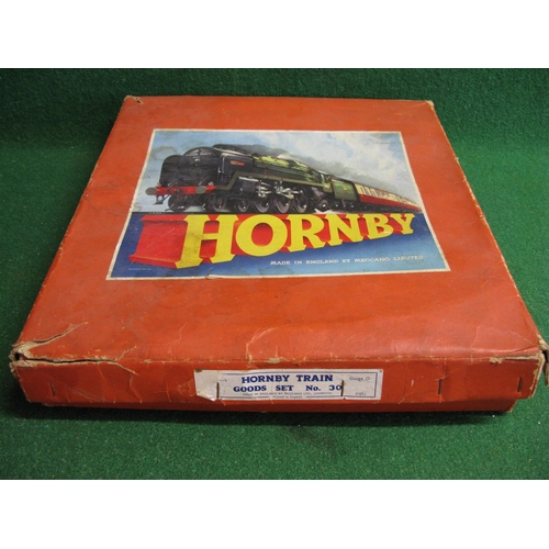 477 - Hornby O gauge clockwork Goods Train Set No. 30 containing: 0-4-0 tender locomotive No. 45746 in lin... 