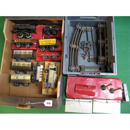 479 - Two boxes of Hornby O Gauge tinplate items to include: clockwork 0-4-0T No. 6600 in Great Western li... 