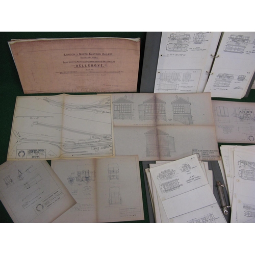 501 - Large quantity of scale drawings for modelers of railway stations, signal boxes, engine and goods sh... 