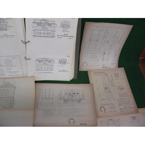 501 - Large quantity of scale drawings for modelers of railway stations, signal boxes, engine and goods sh... 