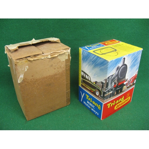 512 - Triang Railways/Minic Motorways RM.A combination set, all boxed with outer packaging and containing:... 