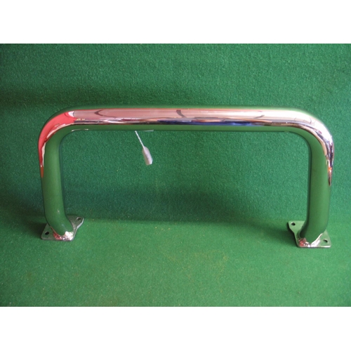 82 - Chromed tubular A bar with spot lamp mounts for Land Rover 90 or 110