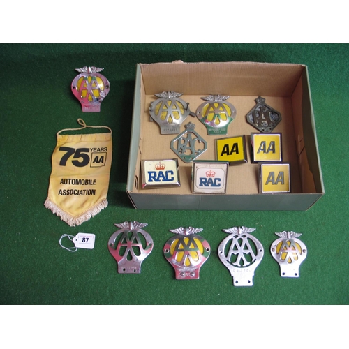 87 - Box of approx fifteen items to include: assorted AA and RAC metal badges together with a 75 Years AA... 