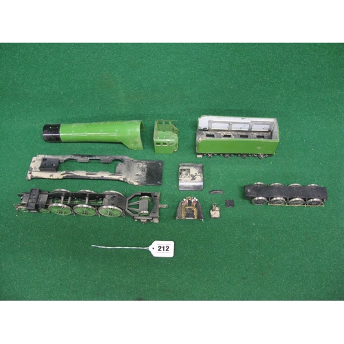 212 - Partially built metal and plastic parts of an O gauge A3 Pacific locomotive ie Flying Scotsman toget... 