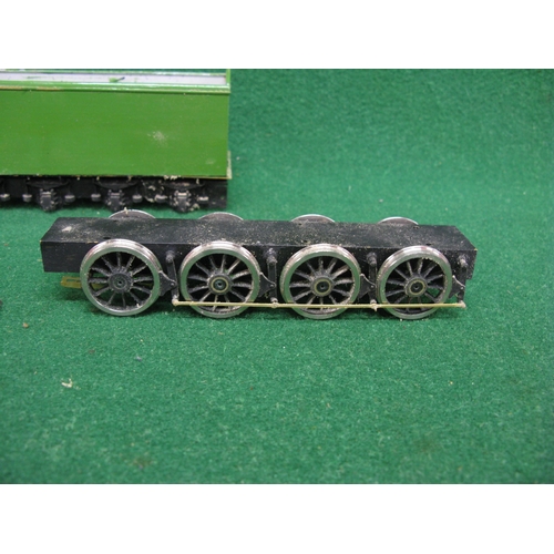 212 - Partially built metal and plastic parts of an O gauge A3 Pacific locomotive ie Flying Scotsman toget... 