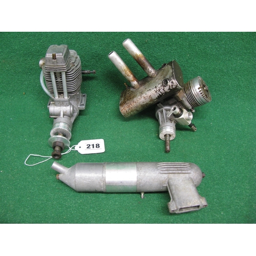 218 - Two loose model plane engines to comprise: MDS 78 two stroke with Pitts and spare silencers, good co... 