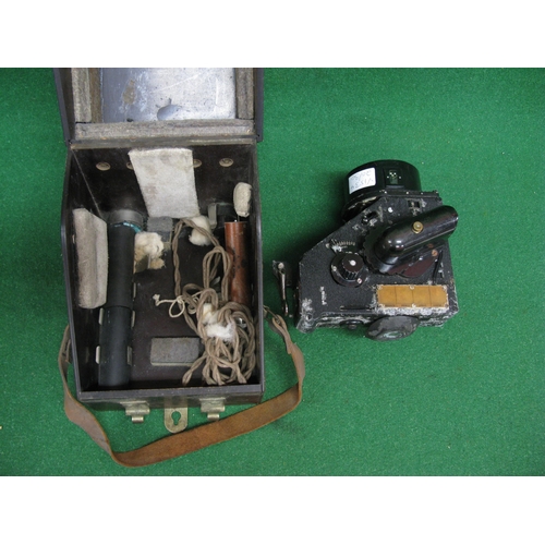 238 - WWII portable cased bubble sextant Mk1XA which was a navigation aid used in aircraft