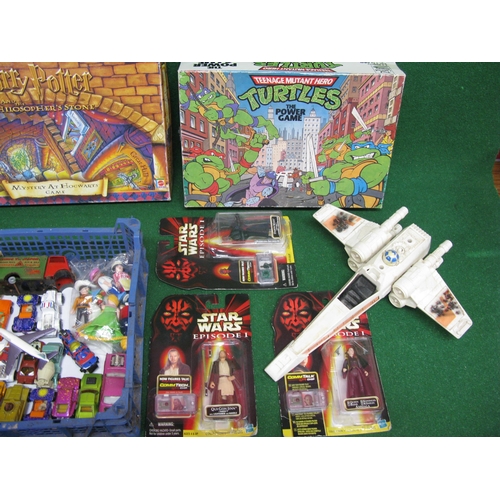 340 - Mixed lot of model cars and figures to include: X-Wing Fighter, three 1990's carded Star Wars figure... 