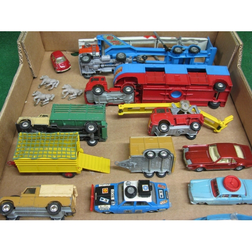 408 - Box of loose diecast Corgi vehicles to include: Chipperfields horse box with horses, Hillman Hunter ... 