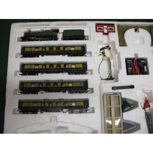 510 - An R687 1977 Hornby OO Silver Jubilee Pullman Train set containing: GWR 4-6-0 tender locomotive Albe... 