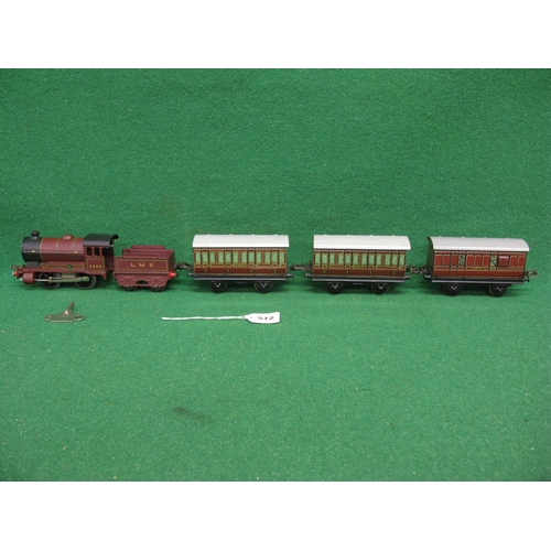 512 - Post war boxed Hornby O gauge clockwork train set to comprise: 501 Type 0-4-0 tender locomotive No. ... 