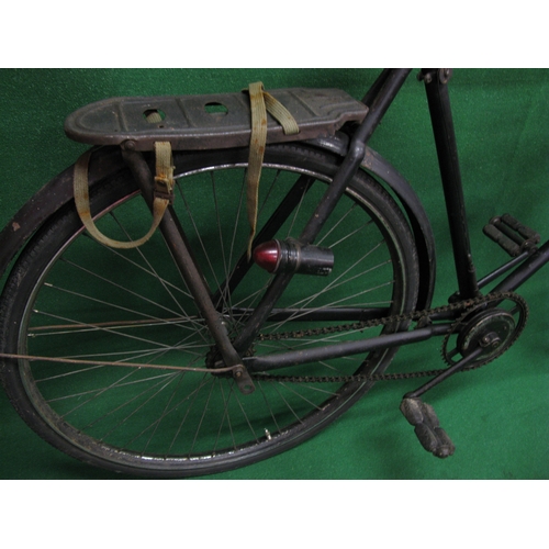 286 - Gentleman's bicycle with unusual front crank/cog drum gear change, Brooks saddle, rod brakes, rear r... 