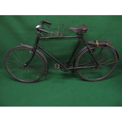 286 - Gentleman's bicycle with unusual front crank/cog drum gear change, Brooks saddle, rod brakes, rear r... 