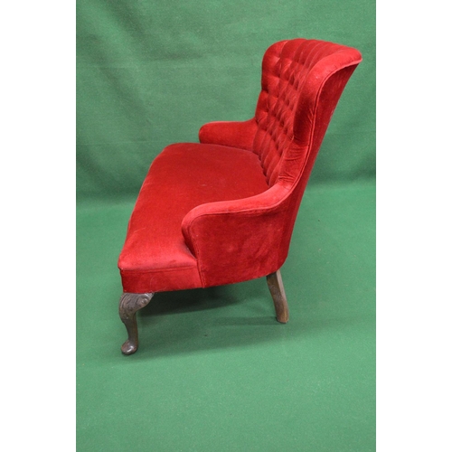 8 - Late 20th century button back two seater settee standing on cabriole legs - 49