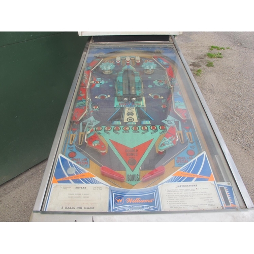 335 - Skylab pinball machine made by Williams of Chicago, Illinois, with keys - 54