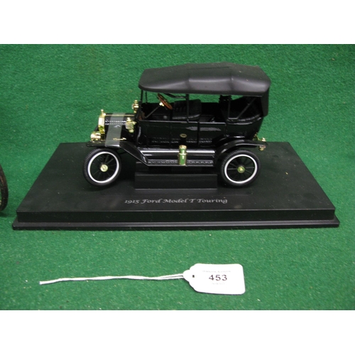 453 - Detailed metal model of a horseless carriage - 12