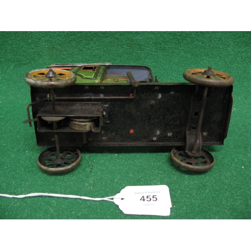 455 - Clockwork tinplate model of a Veteran car with opening rear doors, spoked wheels and roof luggage ra... 