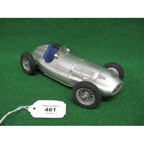 461 - Finely detailed dust free heavy metal 1:18 scale model of a Mercedes Benz W165 racing car of 1939, m... 