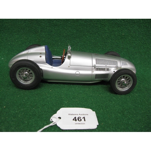 461 - Finely detailed dust free heavy metal 1:18 scale model of a Mercedes Benz W165 racing car of 1939, m... 