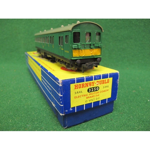 658 - 1962 Hornby Dublo 3 Rail 3250 EMU Motor Coach S65326 in BR green with guarantee and instructions (th... 