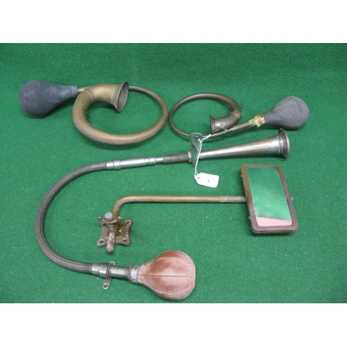 7 - Three manual air horns to include a flexible hose version marked Jacksophone 5131 - 36