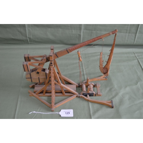 129 - Wooden model of a counterweight trebuchet - 11.25