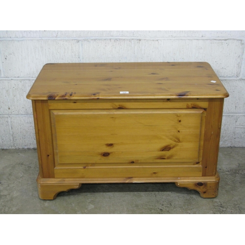 318 - Pine blanket box - 35.75