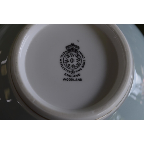 81 - Royal Worcester Woodland pattern tea and dinner service to comprise: one oval meat plate, one gravy ... 