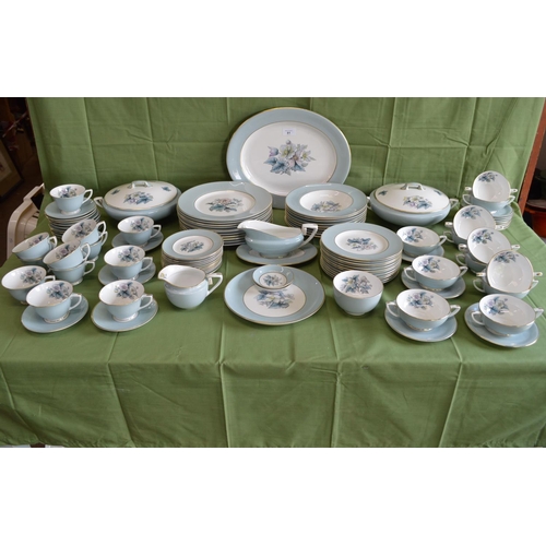 81 - Royal Worcester Woodland pattern tea and dinner service to comprise: one oval meat plate, one gravy ... 