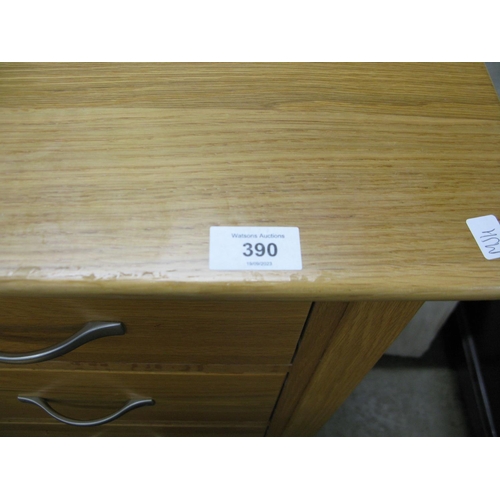 390 - Modern oak chest of drawers - 38.5