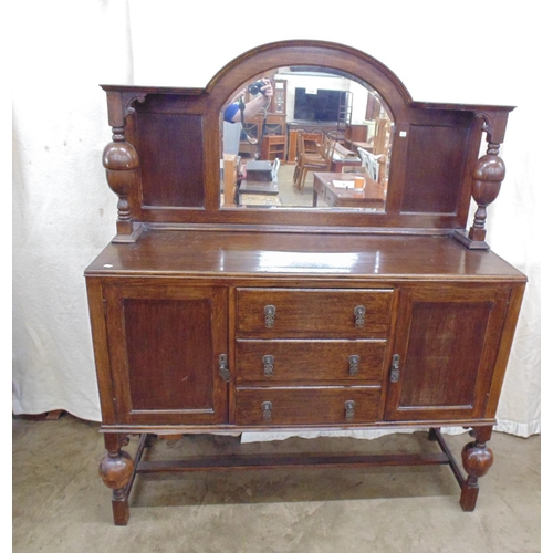 500 - Oak mirror back sideboard on stretchered bulbous legs - 55