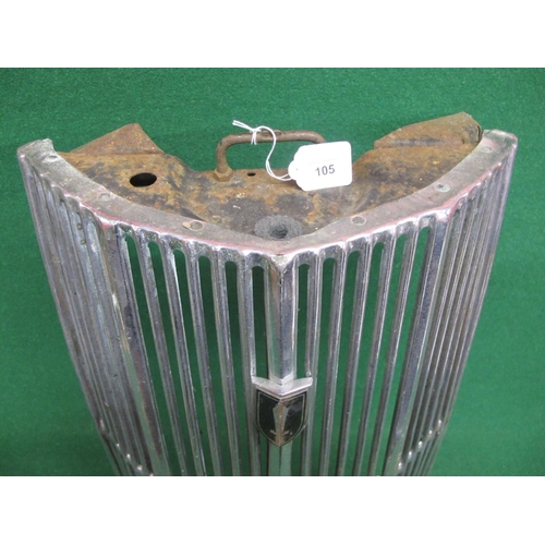 105 - Vertical chromed radiator grill with starting handle hole and badge - 26