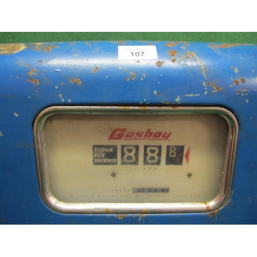 107 - Small Fina Gasboy (Lansdale-USA) Model 100L petrol pump with delivery pipe and nozzle - 39