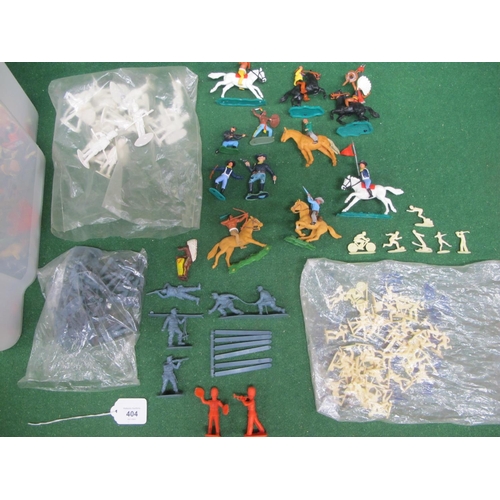 404 - Quantity of loose playworn plastic figures from Crescent, Timpo, Herald, Britains, Lone-Star, Kellog... 