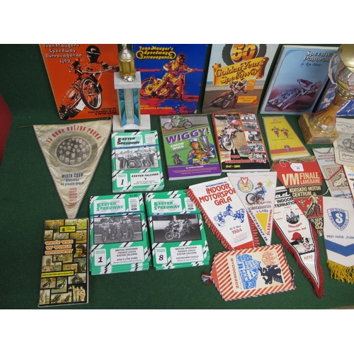 89 - Collection of items pertaining to International Speedway and Grass Track Racing from the 1940's-2001... 