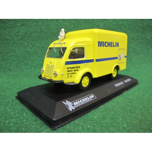 95 - Eight La Collection Officielle 2005 1:43 scale diecast Renault Galion vans in Michelin blue and yell... 