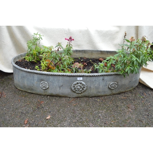 17 - 20th century oval lead planter with Tudor Rose style decoration and rope twist border - 44.5