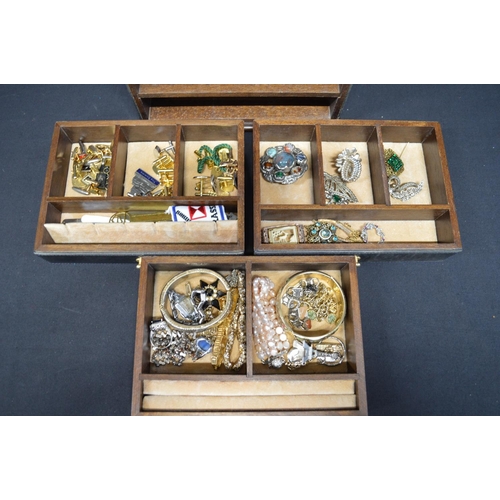 56 - Three drawer jewellery box containing a quantity of costume jewellery