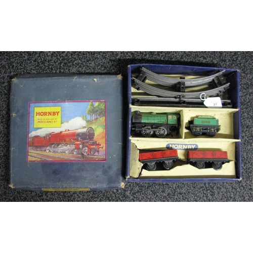 27 - Boxed 1936-1941 Hornby-Meccano clockwork O gauge tinplate MO Goods Set containing 0-4-0 tender locom... 