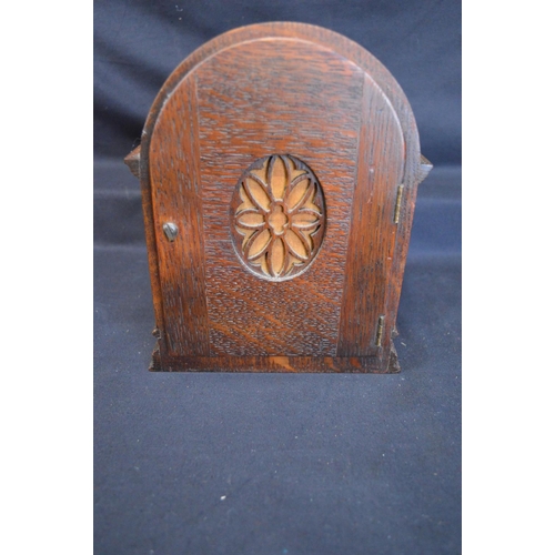 41 - Lawson & Son oak cased mantel clock having silvered dial with Roman Numerals and black hands - 8.5