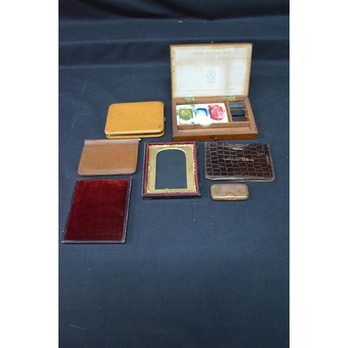 43 - Collection of sundry items to include: tobacco tins, coins, cased photograph frame and keys etc