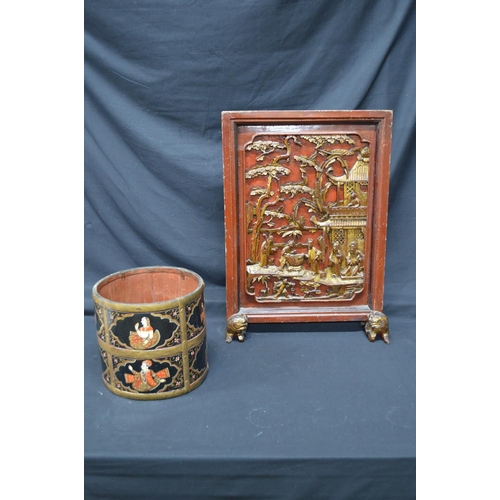 184 - Oriental lacquered carved fire screen on Dogs of Foe formed feet - 17.75