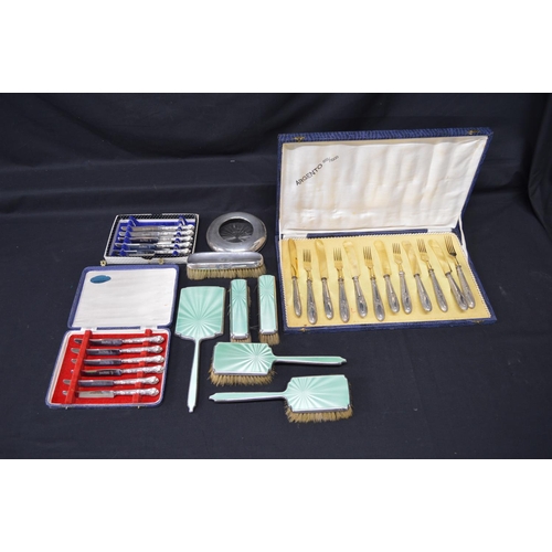 260 - Group of silver items to comprise: quantity of silver handled cutlery, silver mounted glass ashtray ... 