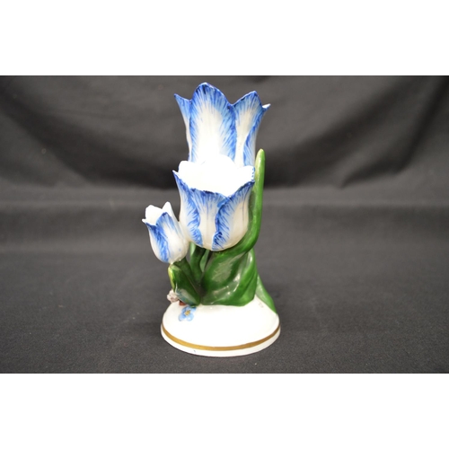264 - Possibly Chelsea posy vase in the form of four tulips and bearing a Gold Anchor mark - 6