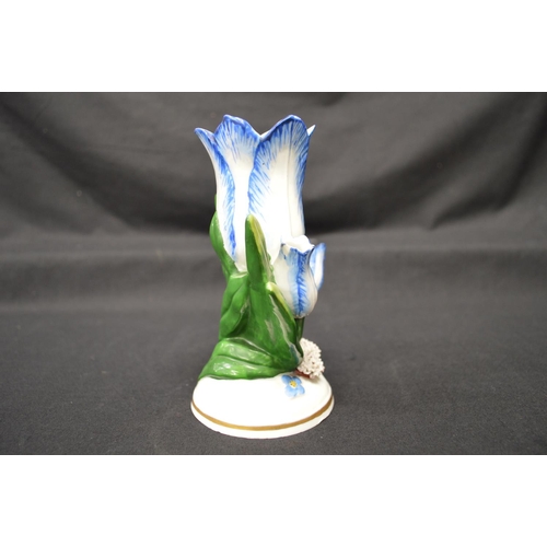264 - Possibly Chelsea posy vase in the form of four tulips and bearing a Gold Anchor mark - 6